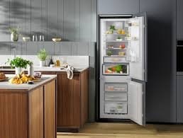 Electrolux 800 Frigocongelatore LNC8ME18S - Raffreddamento 360°